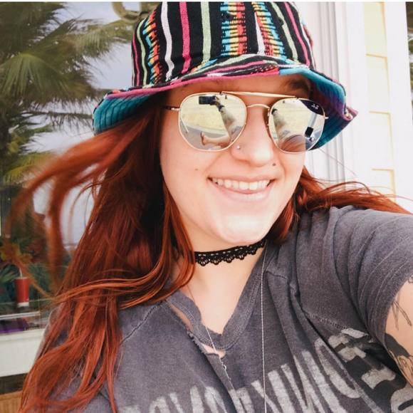 Meet your Posher, Abby - Picture 1 of 1